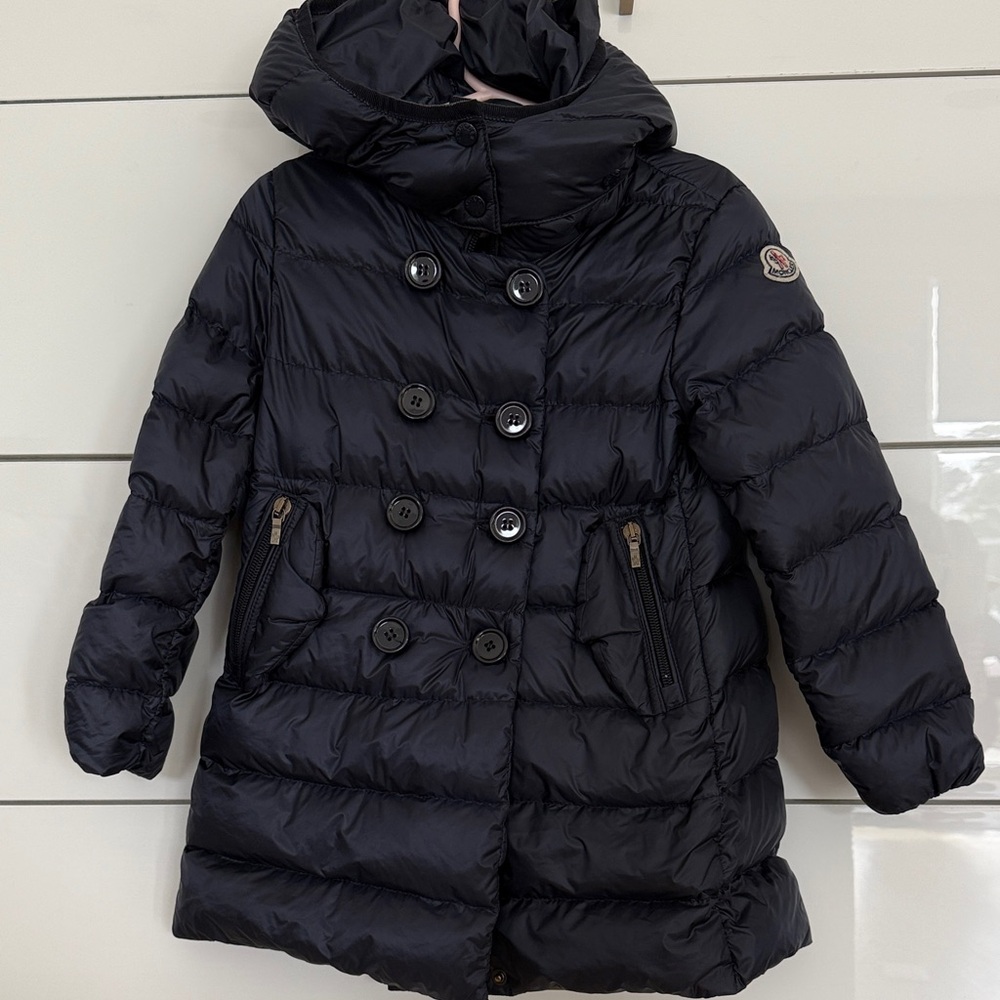 Moncler Navy Kids Puffer Jacket with detachable hood in great condition